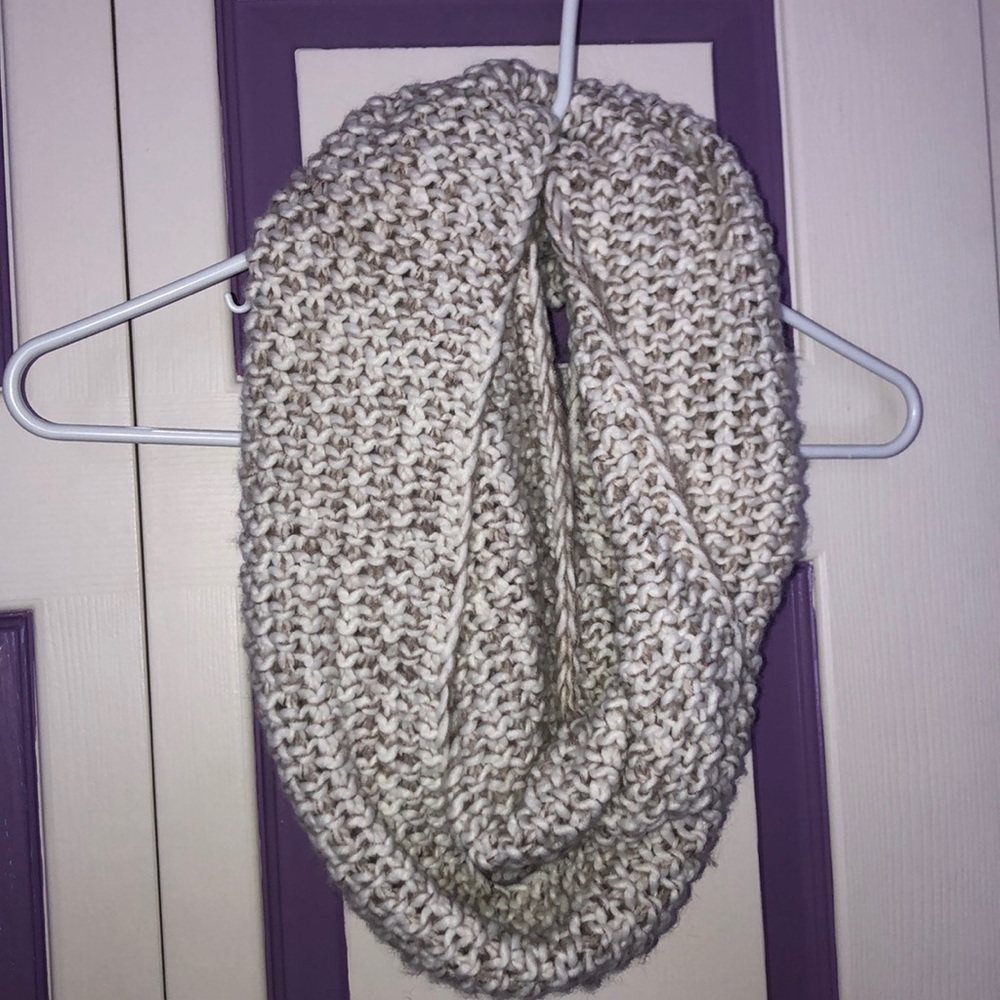 Infinity scarf